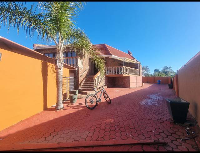 6 BEDROOM FREESTANDING FOR SALE IN HEIDERAND